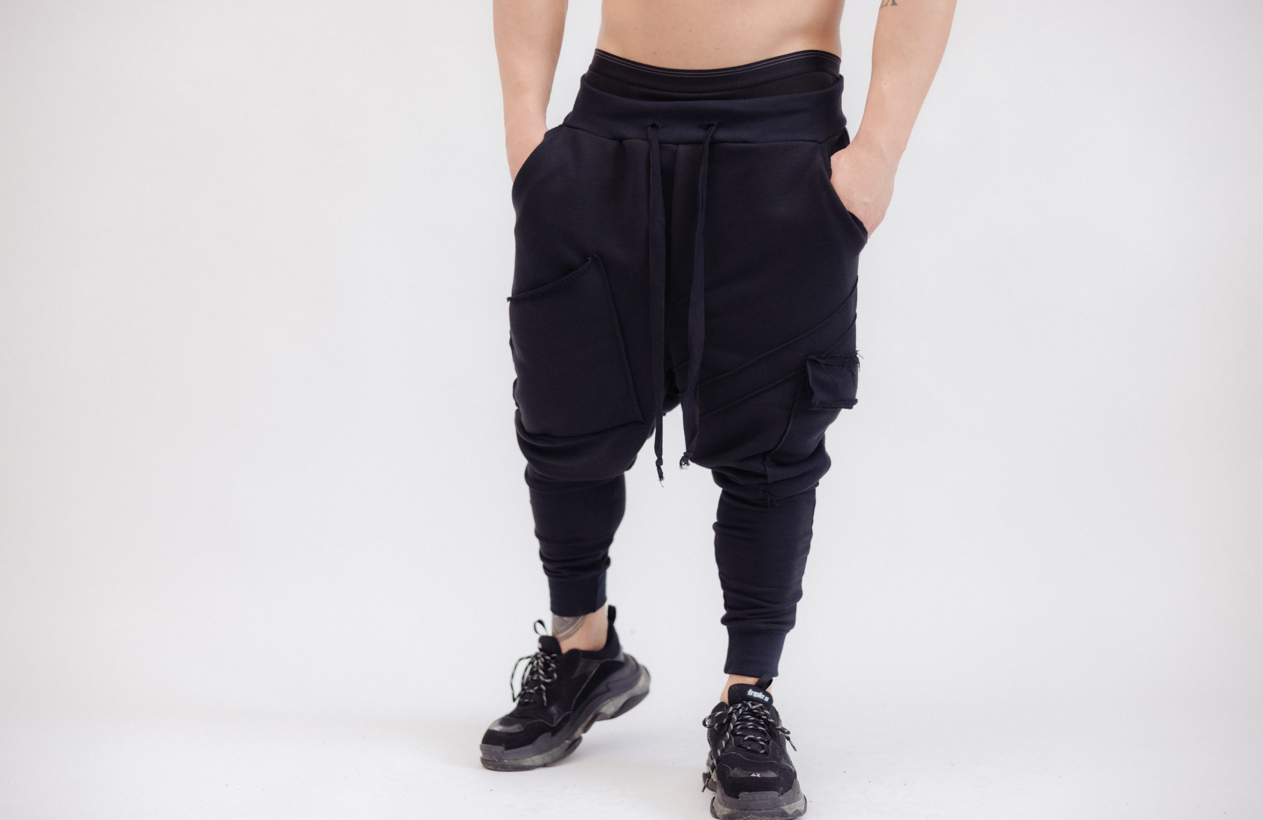 Cropped Joggers 1